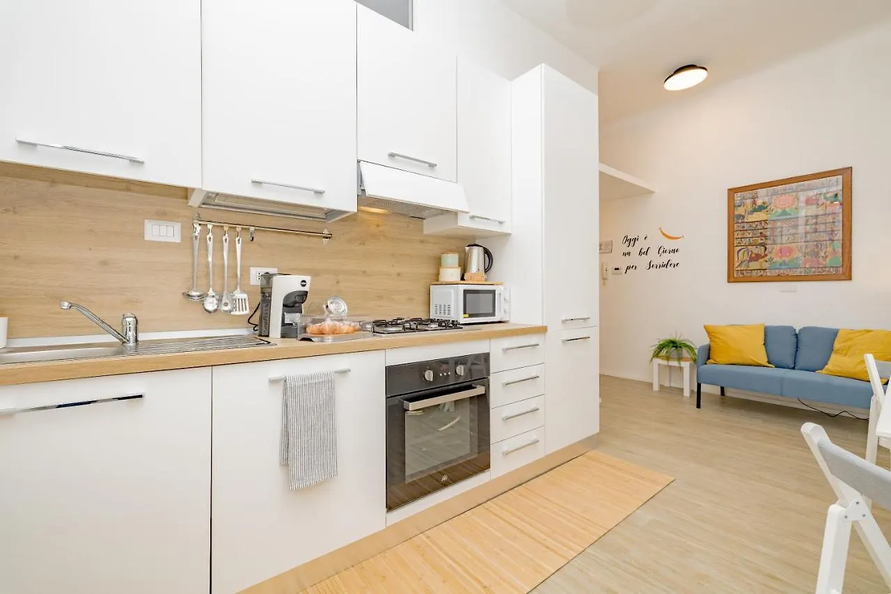 Appartamento Con Due Camere - Free Parking Milano Italia
