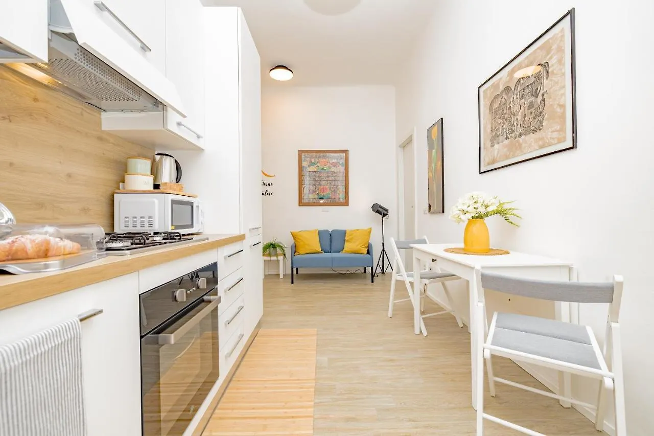 Appartamento Con Due Camere - Free Parking Milano